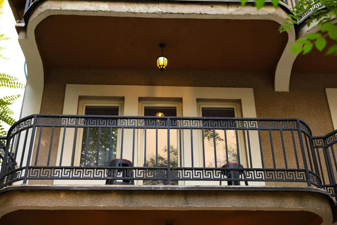 City Park Hostel Prishtinë Exterior photo