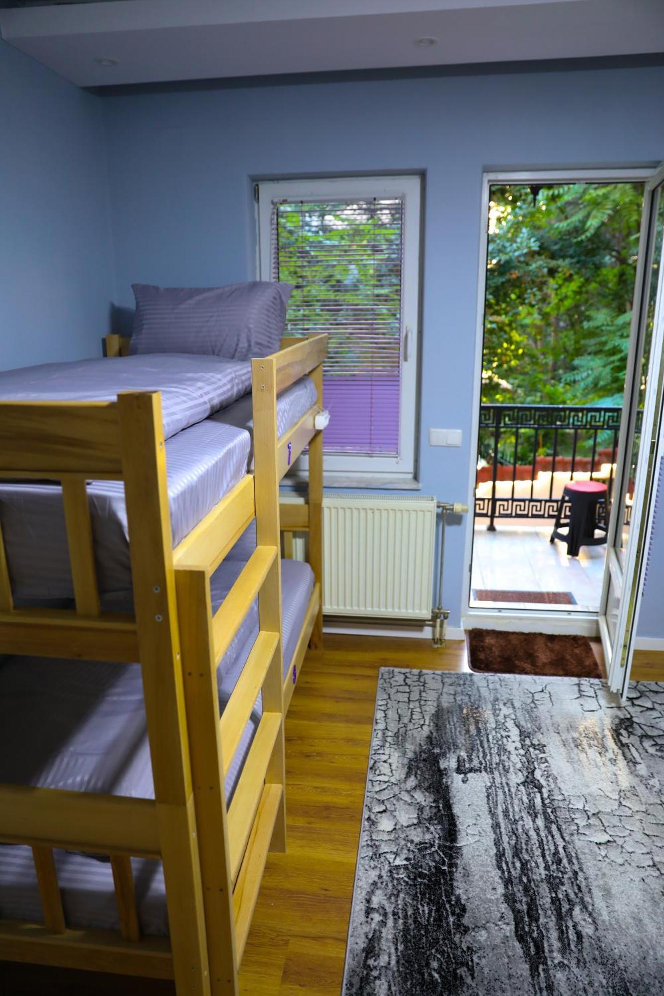 City Park Hostel Prishtinë Exterior photo